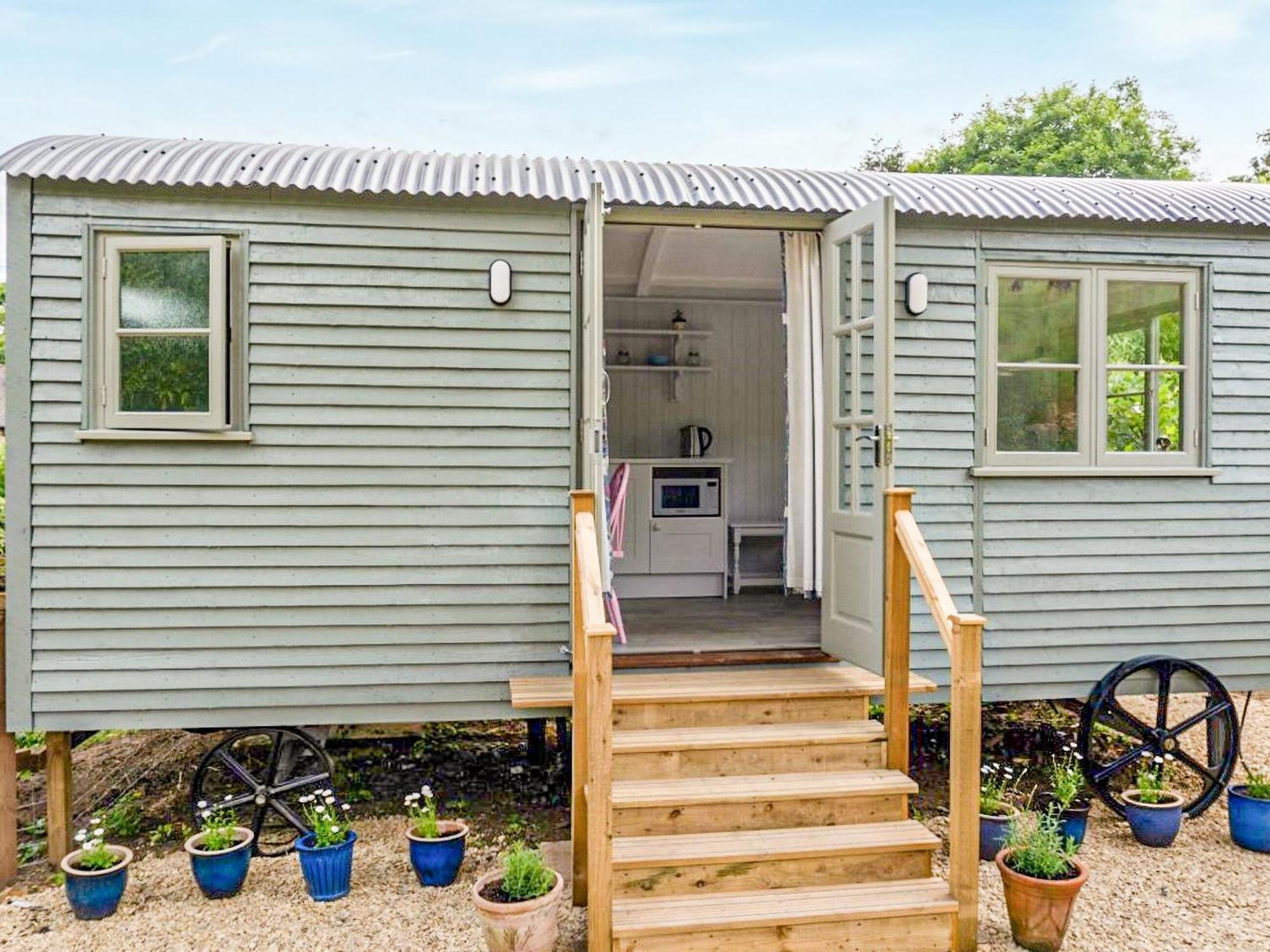 Fig Tree Shepherds Hut Bridport Extérieur photo